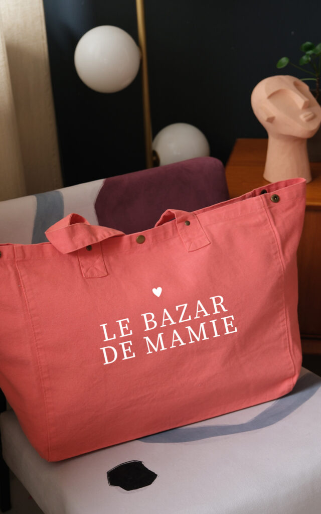 Le cabas corail personnalisé, le cadeau parfait pour grand-mère stylée